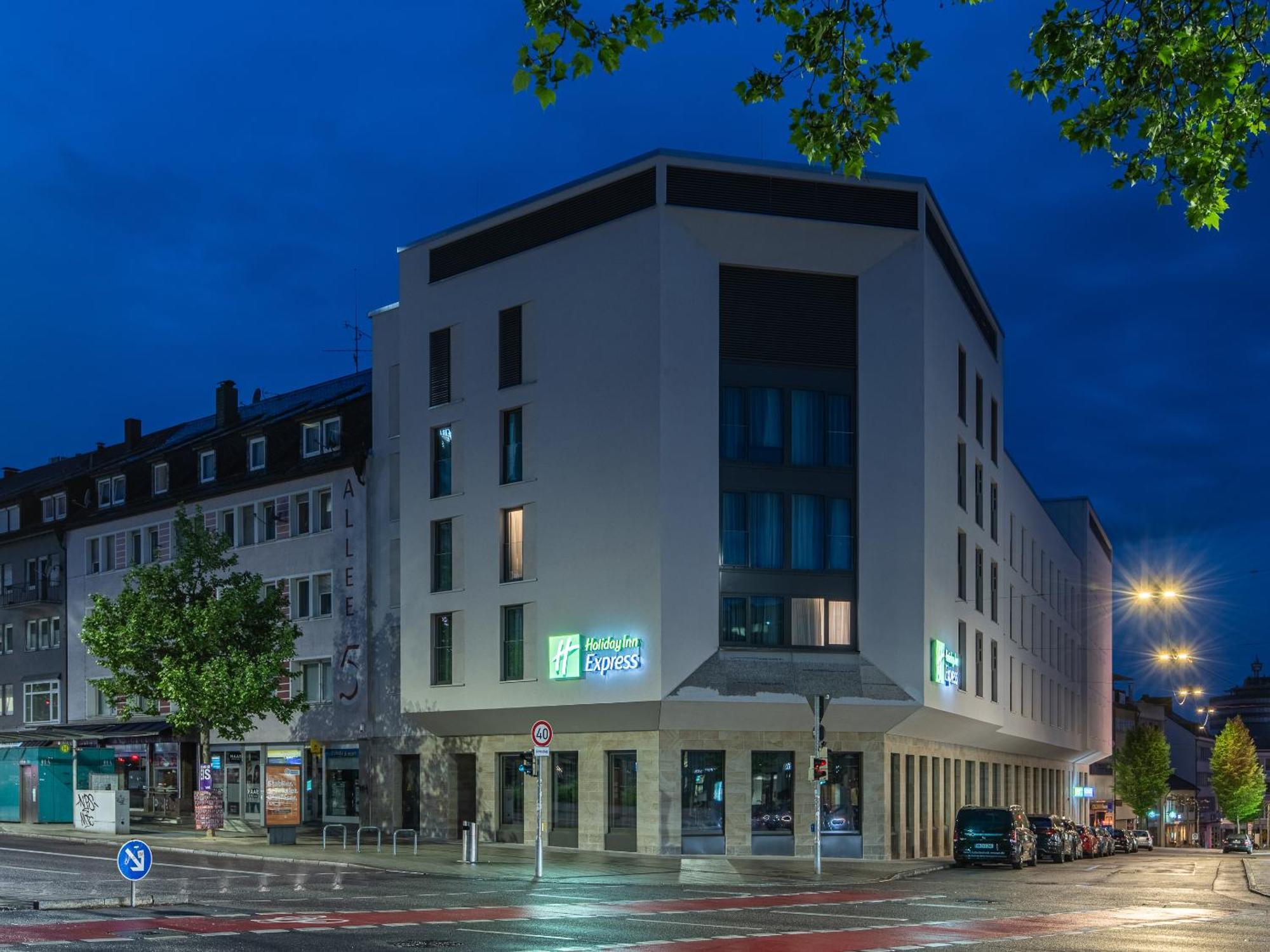 Holiday Inn Express Heilbronn By Ihg Esterno foto