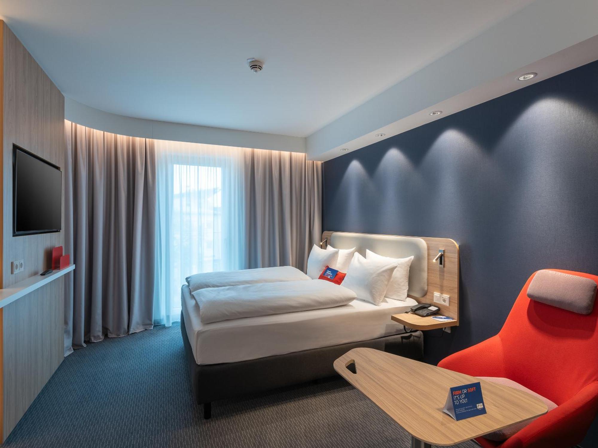 Holiday Inn Express Heilbronn By Ihg Esterno foto